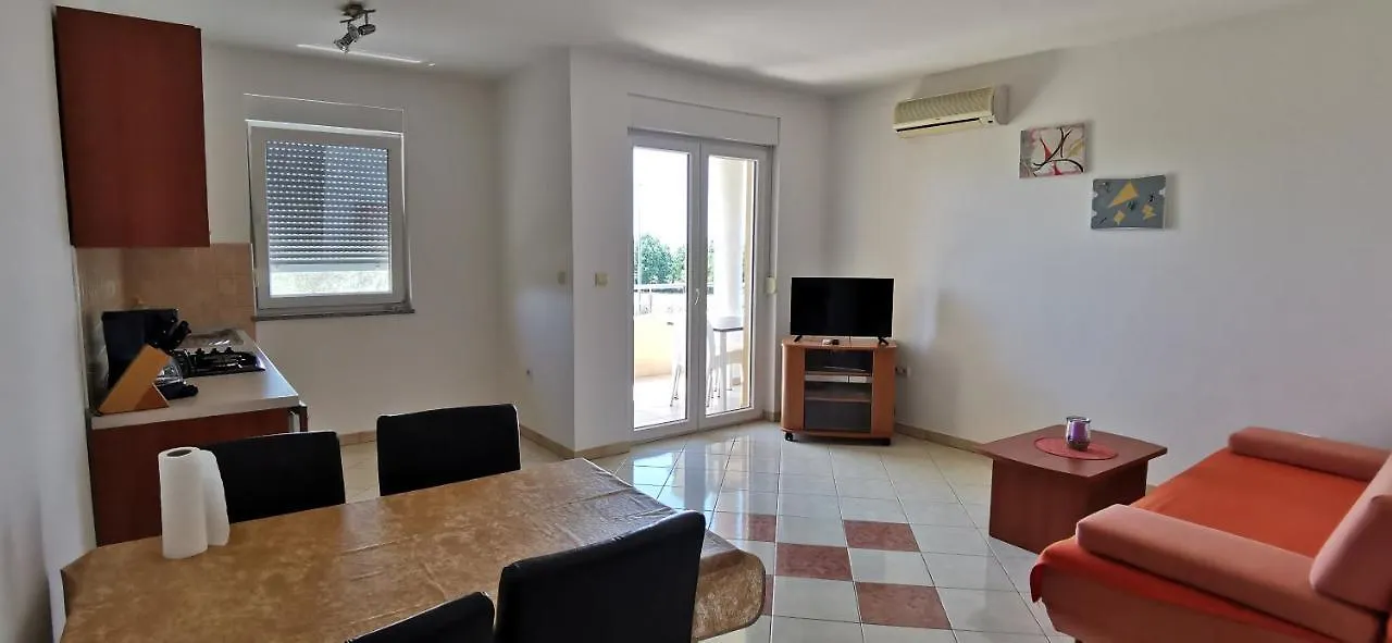 Apartments Luka Medulin