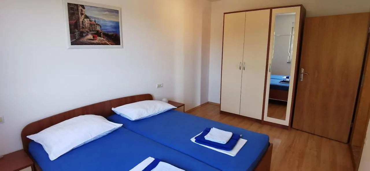 Apartments Luka Medulin 0*,
