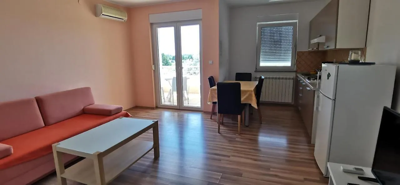Apartments Luka Medulin